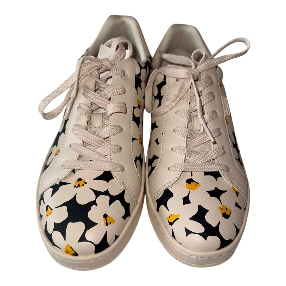🥳👏HP 1/7/26👏🥳 NWOT COACH Lowline‎ Leather Low-Top Daisy Sneakers - size 11